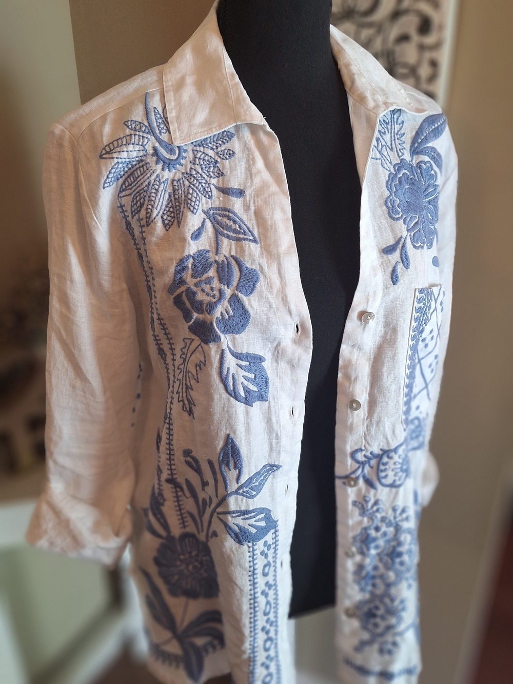Johnny Was Lyra White Linen Shirt with Blue Floral Embroidery S - Picture 13 of 16